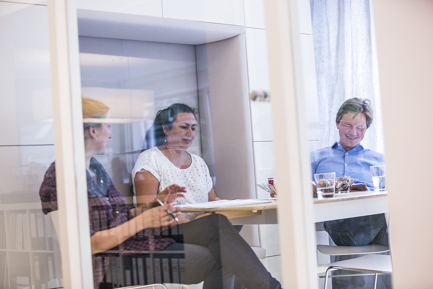 Besprechung im Büro an der Brennerstraße