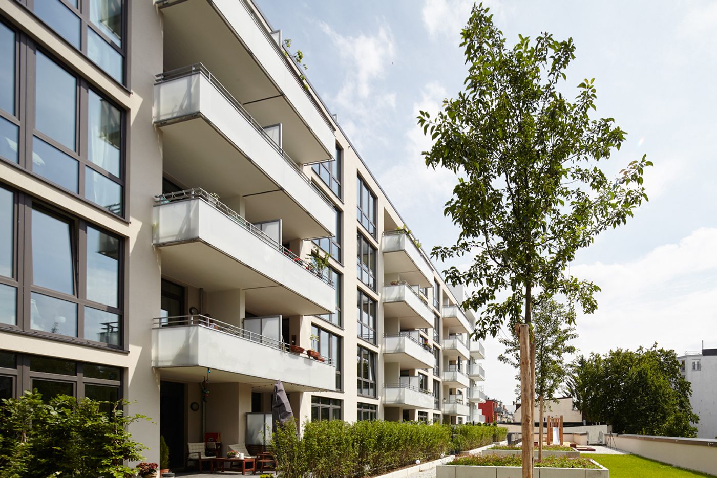 Balkone und Terrassen zum ruhigen Innenhof